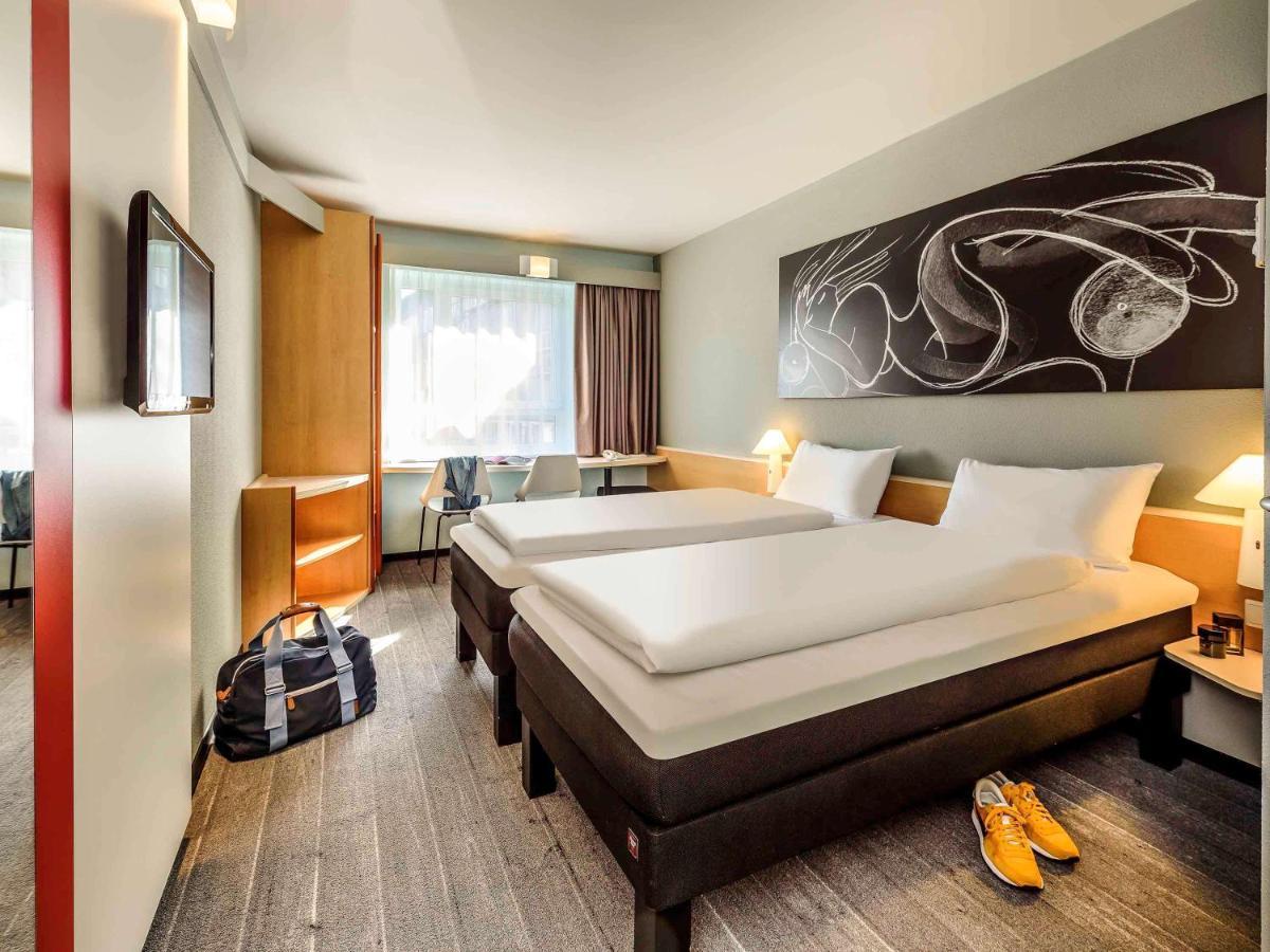 Ibis Hotel 3*